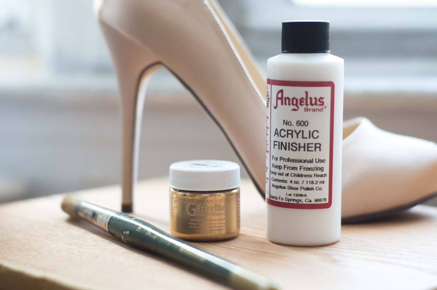 Angelus Acrylic Finisher by Manhattan Wardrobe Supply